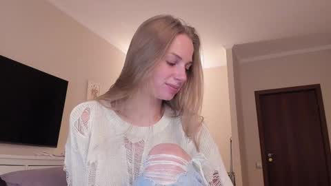 Alice  online show from December 2024 11:33:01 AM