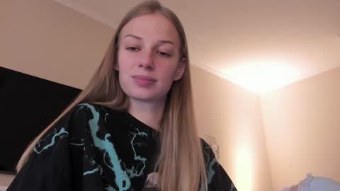 Alice  online show from December 2024 10:01:02 AM