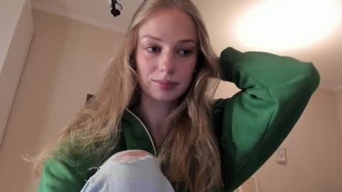 Alice  online show from January 2025 01:14:01 PM