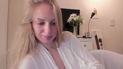 Alice  online show from January 2025 11:11:02 AM