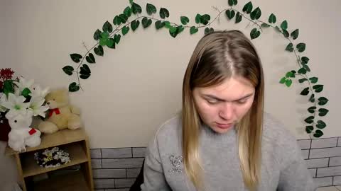 magic_katarina_ online show from December 2024 08:25:02 AM