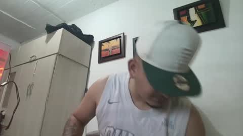 magic_milk23 online show from November 2025 02:45:02 AM