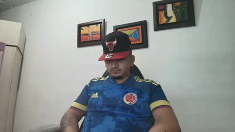 magic_milk23 online show from November 2025 06:24:02 AM