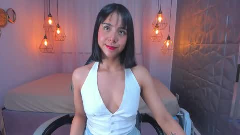 Oliviah online show from March 2026 11:37:02 AM