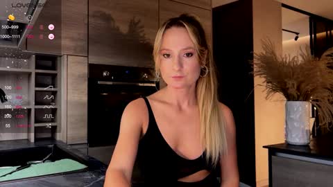 magicpeaach online show from December 2024 04:29:02 PM