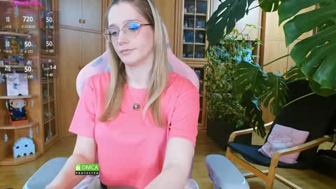 Nicole online show from January 2025 09:45:01 PM