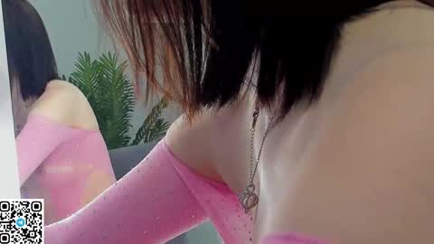 Snapshot of magnetic_maya chatting on January 2026 04:07:02 AM Ronnie online show from January 2026 04:07:02 AM