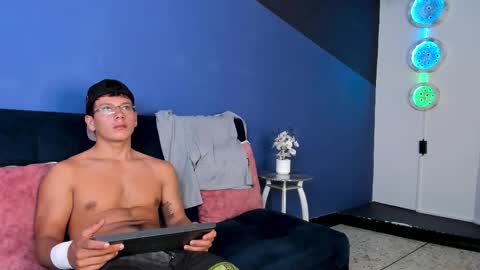 Magnus online show from December 2025 03:41:02 PM