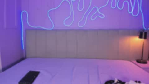 Mai online show from November 2025 07:38:01 PM