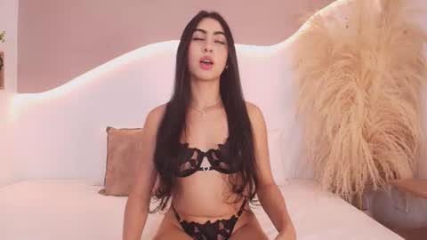 MAIA  LIA  online show from July 2026 10:03:01 PM