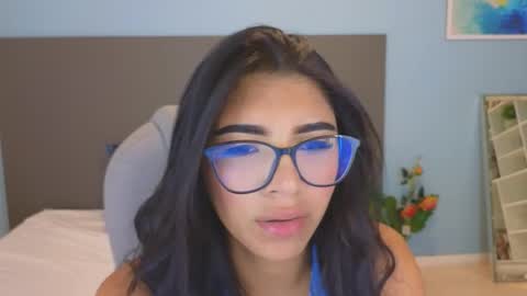 Snapshot of maiaa_ruiz chatting on October 2025 02:40:01 PM Maiaa Ruiz online show from October 2025 02:40:01 PM