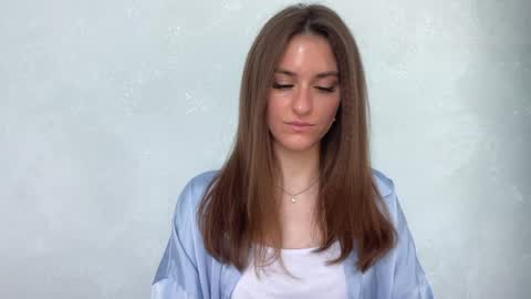 Snapshot of maiabarthe chatting on May 2026 08:43:02 AM M I A online show from May 2026 08:43:02 AM
