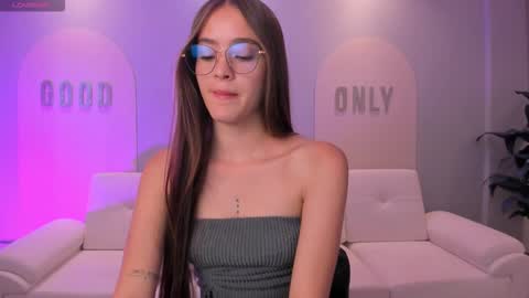  Maia  online show from September 2025 06:18:02 PM