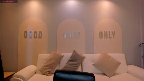  Maia  online show from September 2025 06:30:02 PM