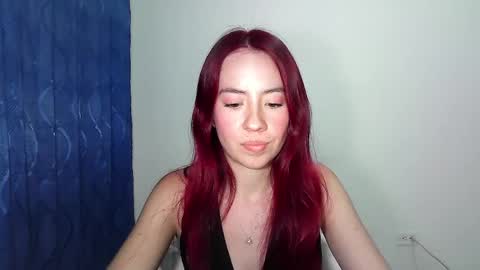 Snapshot of maiarosse_ chatting on June 2026 01:28:02 AM MaiaRosse online show from June 2026 01:28:02 AM
