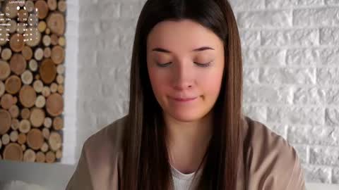 Lucy online show from October 2025 01:36:02 AM