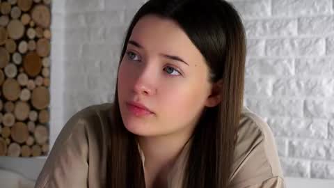 Lucy online show from October 2025 01:17:02 AM