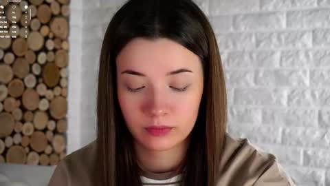 Lucy online show from October 2025 01:49:01 AM