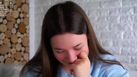 Lucy online show from November 2025 02:10:02 AM