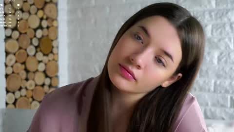 Lucy online show from December 2025 02:05:01 AM