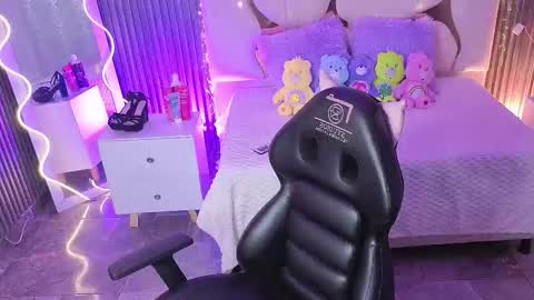 maiily_tay online show from January 2026 11:45:02 AM