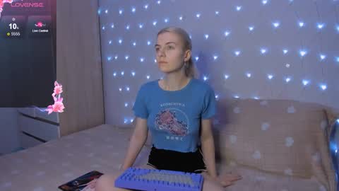 Your kitty online show from November 2025 03:38:02 PM