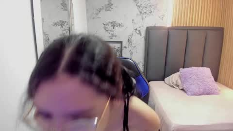  M A I L Y  online show from November 2025 01:55:01 PM