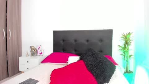 Mailyn online show from December 2024 12:34:02 PM