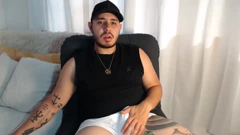 Snapshot of maison_xmed chatting on February 2026 02:24:02 PM maison_xmed online show from February 2026 02:24:02 PM