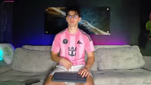 Snapshot of maisonbastian chatting on May 2026 03:53:02 PM Bastian Arslan online show from May 2026 03:53:02 PM