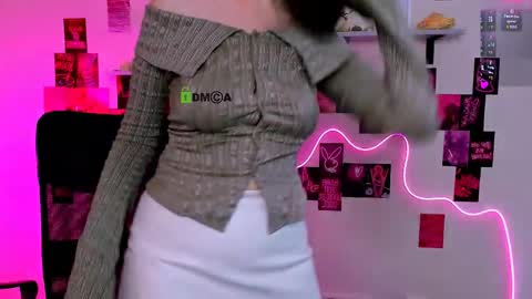 Snapshot of maja_beautiful chatting on May 2026 09:15:01 AM your dream online show from May 2026 09:15:01 AM