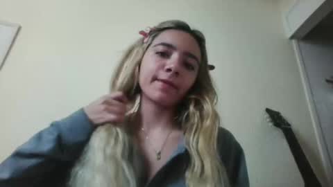 majo_gomezz online show from November 2025 05:47:01 PM
