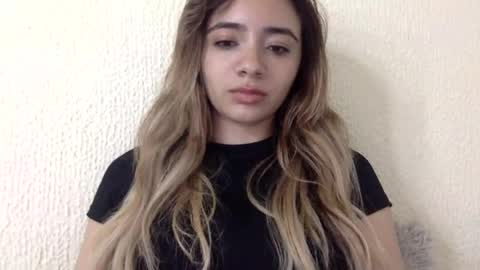 Snapshot of majo_gomezz chatting on June 2026 04:21:02 AM majo_gomezz online show from June 2026 04:21:02 AM