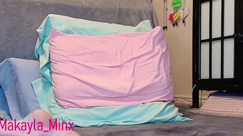 Makayla online show from December 2024 04:24:01 AM