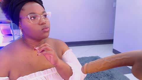 makena online show from January 2025 03:22:02 AM