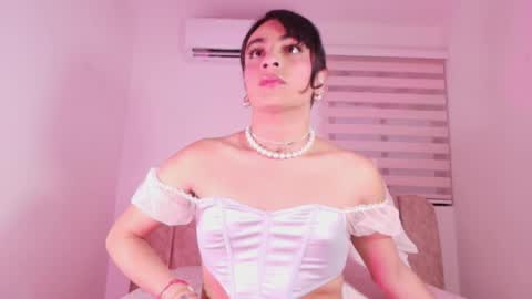 Snapshot of malaia_thompson_ chatting on June 2026 11:59:01 AM malaia thompson online show from June 2026 11:59:01 AM