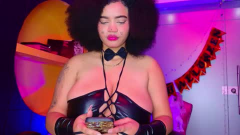   online show from November 2025 04:25:01 AM