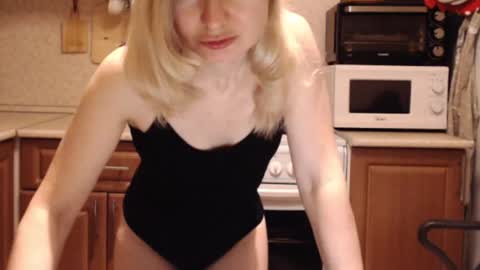 Snapshot of malenamila chatting on February 2026 09:20:02 PM Malena online show from February 2026 09:20:02 PM