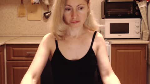 Snapshot of malenamila chatting on February 2026 09:11:01 PM Malena online show from February 2026 09:11:01 PM