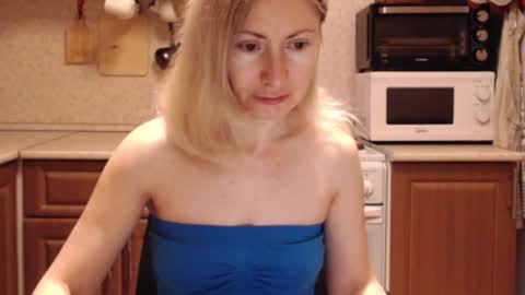 Snapshot of malenamila chatting on February 2026 09:11:02 PM Malena online show from February 2026 09:11:02 PM