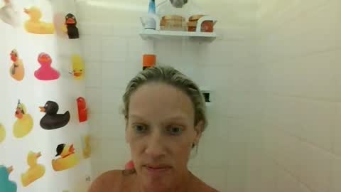 Snapshot of malibumelons chatting on November 2025 09:36:02 PM malibumelons online show from November 2025 09:36:02 PM