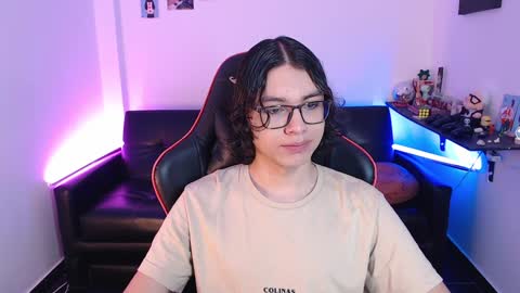 Snapshot of malik_harrison_ chatting on February 2025 02:45:01 PM Malik online show from February 2025 02:45:01 PM