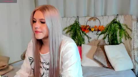 Snapshot of malisha_kiss chatting on October 2025 09:22:02 AM Masha online show from October 2025 09:22:02 AM