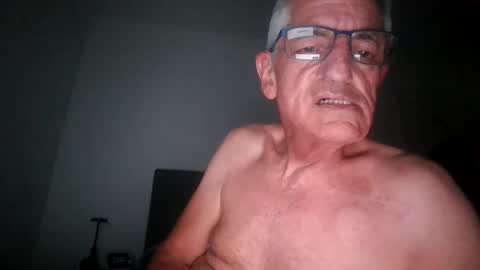 Snapshot of malkie55 chatting on June 2026 10:57:01 PM malkie55 online show from June 2026 10:57:01 PM