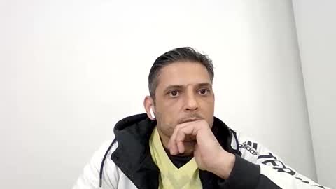 Snapshot of malledepampa chatting on November 2025 08:57:01 AM malledepampa online show from November 2025 08:57:01 AM