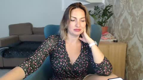 mallinia online show from October 2025 09:42:02 AM