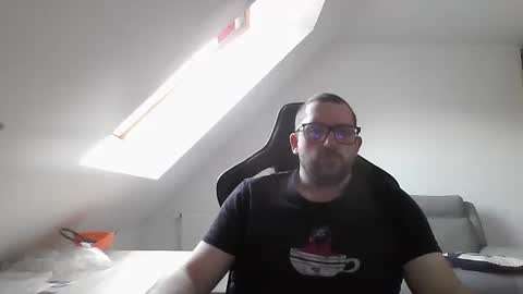 Snapshot of malou2927 chatting on December 2024 10:22:01 AM breton online show from December 2024 10:22:01 AM