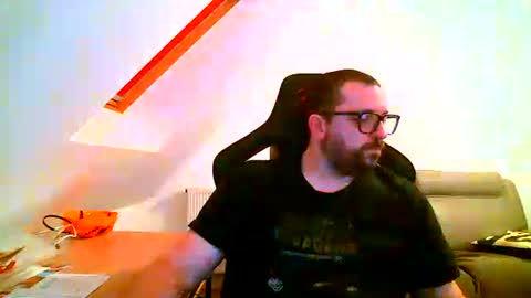 Snapshot of malou2927 chatting on December 2024 05:03:01 PM breton online show from December 2024 05:03:01 PM