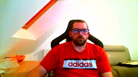 Snapshot of malou2927 chatting on December 2024 05:36:02 PM breton online show from December 2024 05:36:02 PM