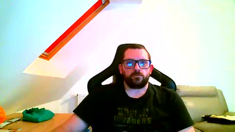 Snapshot of malou2927 chatting on December 2024 05:22:02 PM breton online show from December 2024 05:22:02 PM